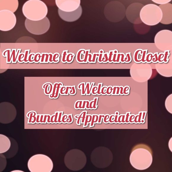 Christins Closet🎀 - Picture 2 of 2